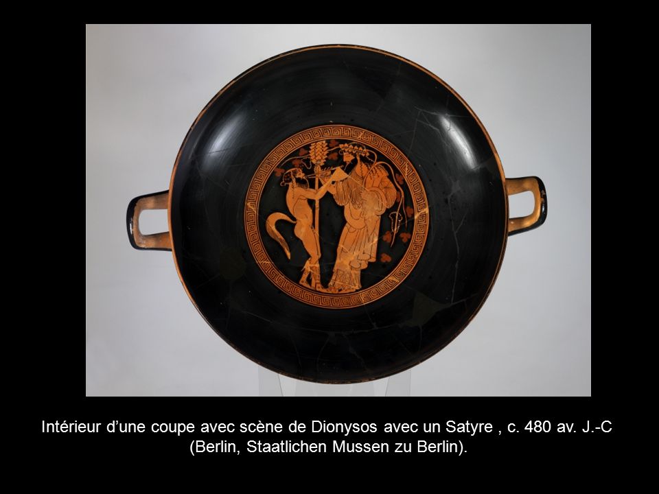 Intérieur d’une coupe avec scène de Dionysos avec un Satyre, c.