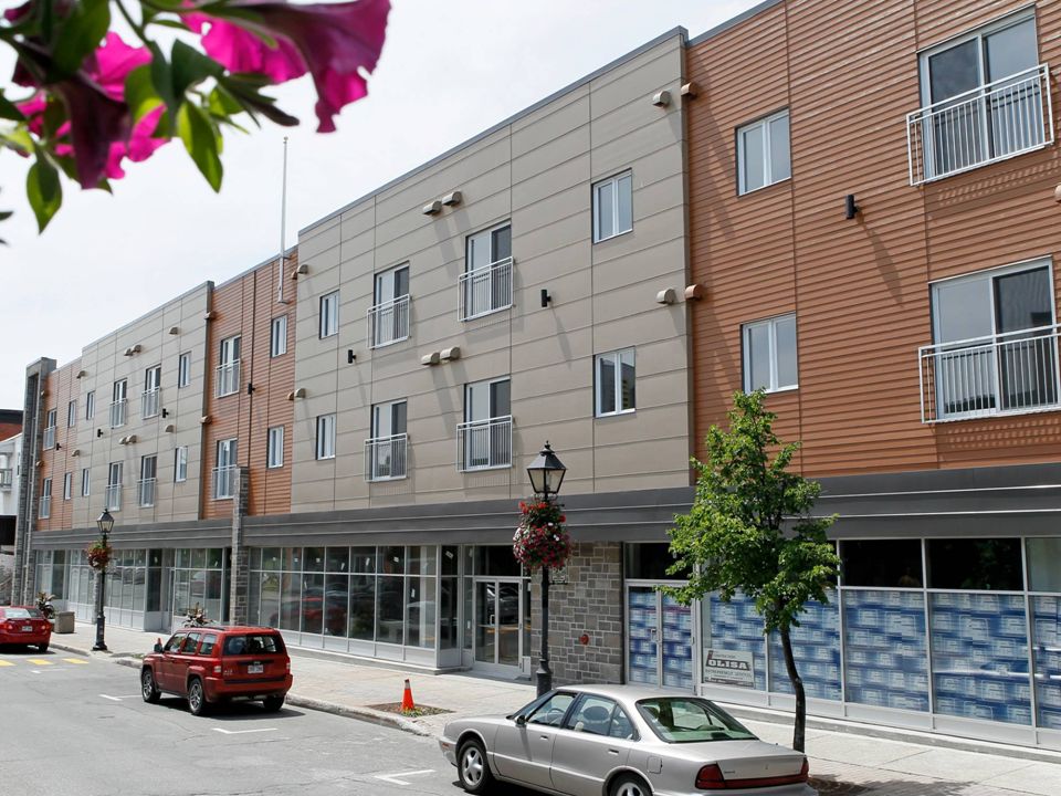 « Donner au suivant » Le refinancement des projets de logements communautaires au Québec 27