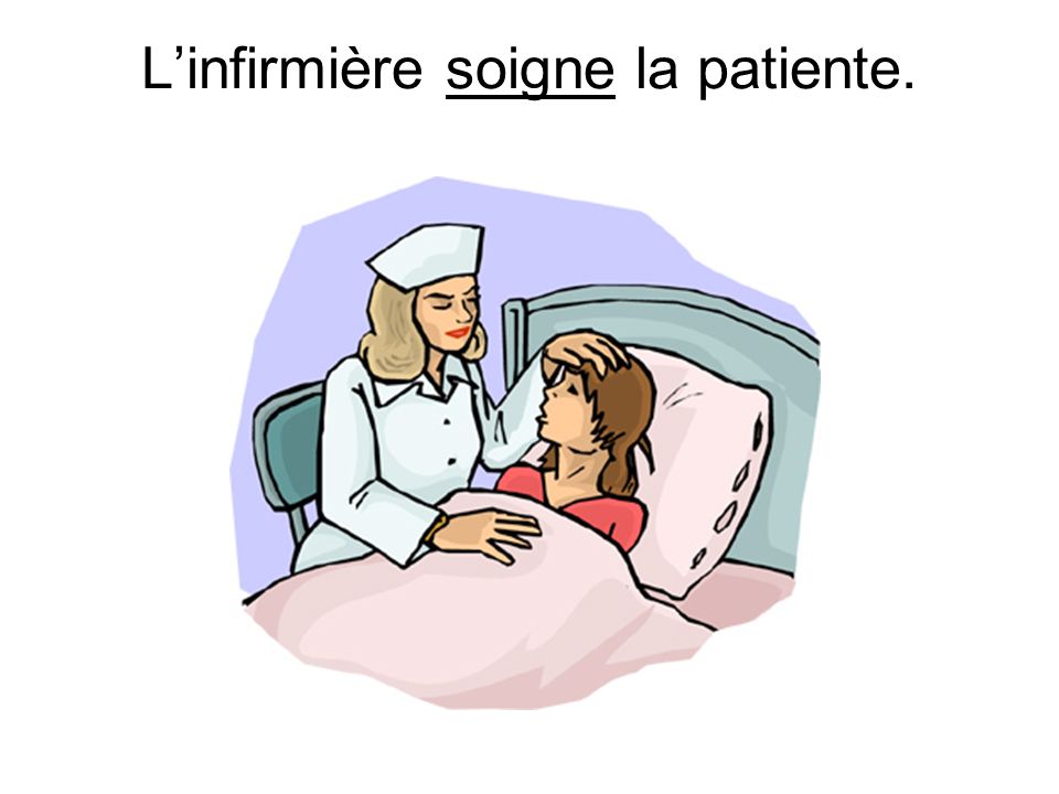 Linfirmière soigne la patiente.