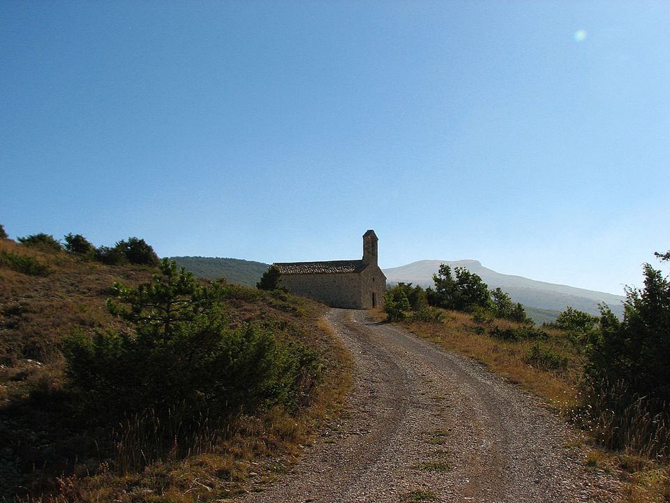 La chapelle de Vergol au col de l’AIGUILLON
