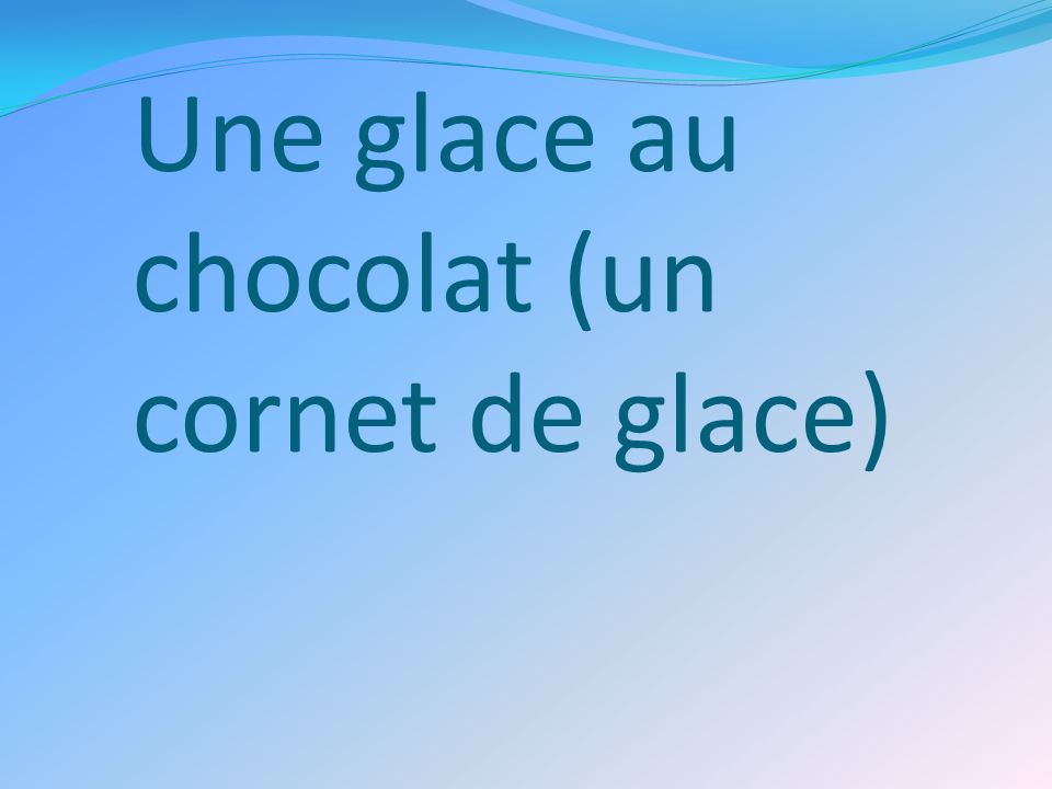 Une glace au chocolat (un cornet de glace)