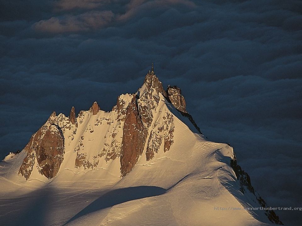 Glacier de la vallée Blanche au pied de l’aiguille du Midi, massif du Mont-Blanc